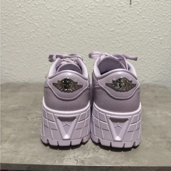 Size 9.5 Womens Nike Air Jordan 1 Low Brooklyn Low Doll HF3184-500 Shoes (NEW) - Picture 5 of 8